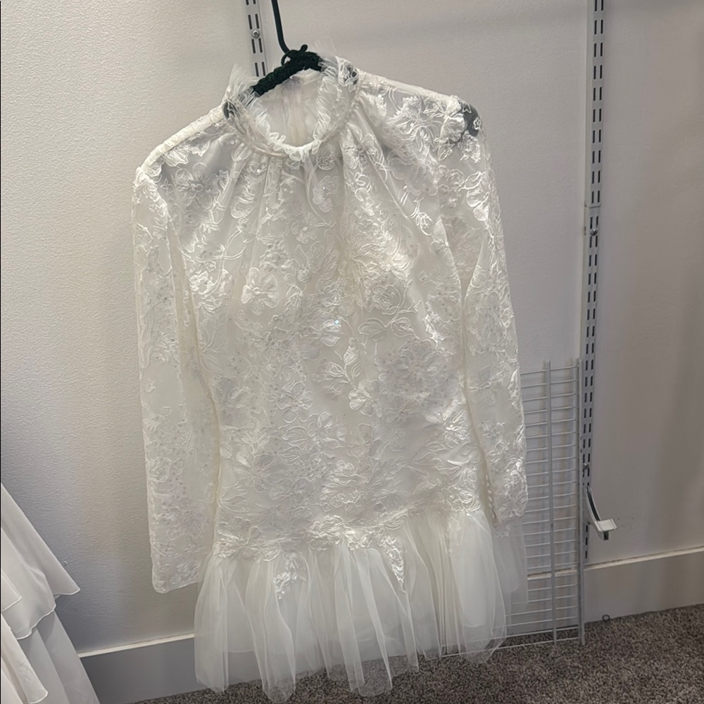 Elegant White Lace Dress